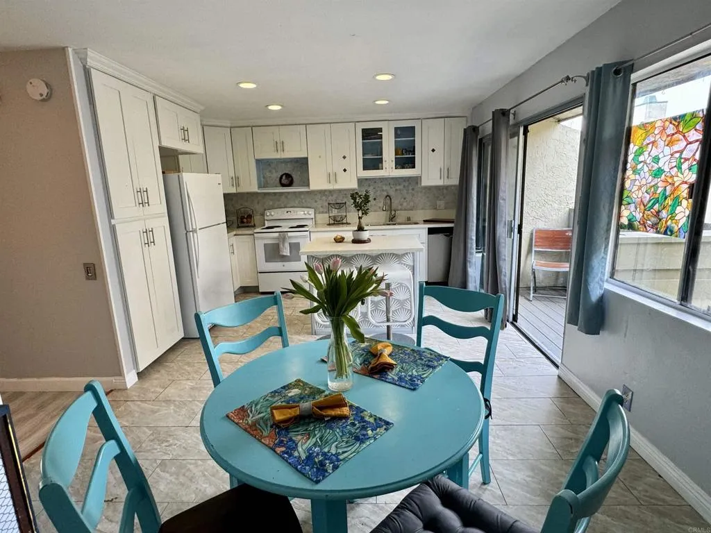 https://cdn.realtyfeed.com/cdn/127/306103600/0ed17d92a0b10c2de4944332e362e1f6.webp