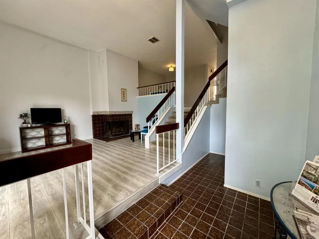 https://cdn.realtyfeed.com/cdn/127/306103600/2d70229e63db9f9ec07df67d0d2cf9fb.webp