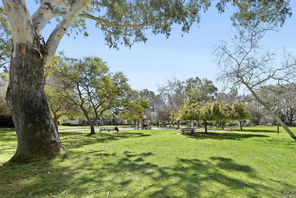 https://cdn.realtyfeed.com/cdn/127/306103600/661bd7bee9b3c44bde833da235c84bcf.webp