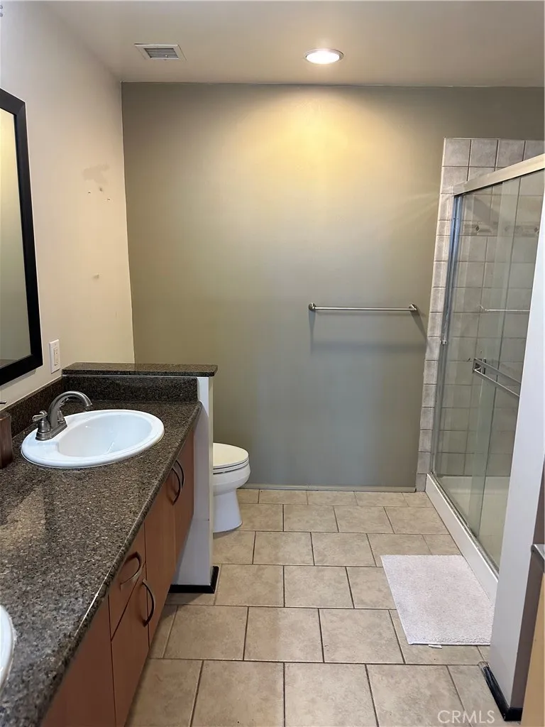 Photo #6: ND24030798 Listing 