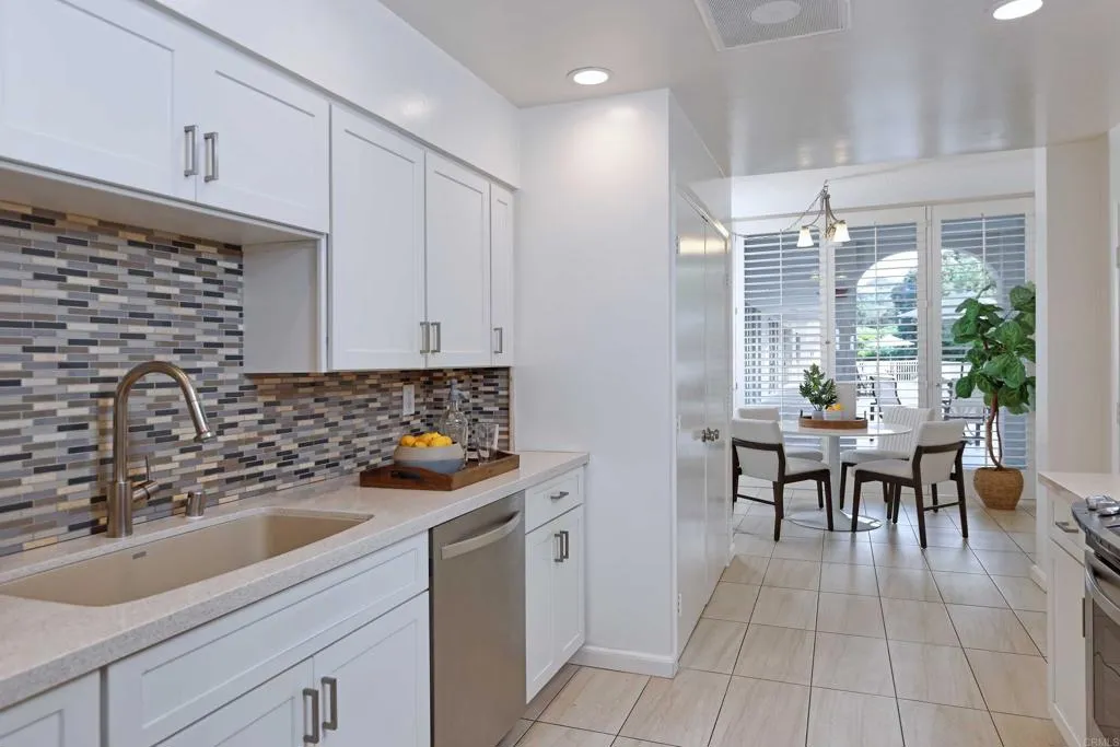 https://cdn.realtyfeed.com/cdn/127/306104917/07aa2f7a858cb0c0403f62dfdbe0948f.webp
