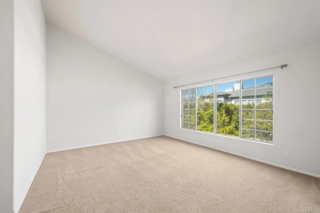 https://cdn.realtyfeed.com/cdn/127/306105590/074db3fa71a7e1a65f0cf09a14b9bf4b.webp