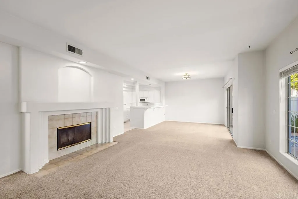 https://cdn.realtyfeed.com/cdn/127/306105590/a304a6a44d2b55b2774ca24efe07470e.webp