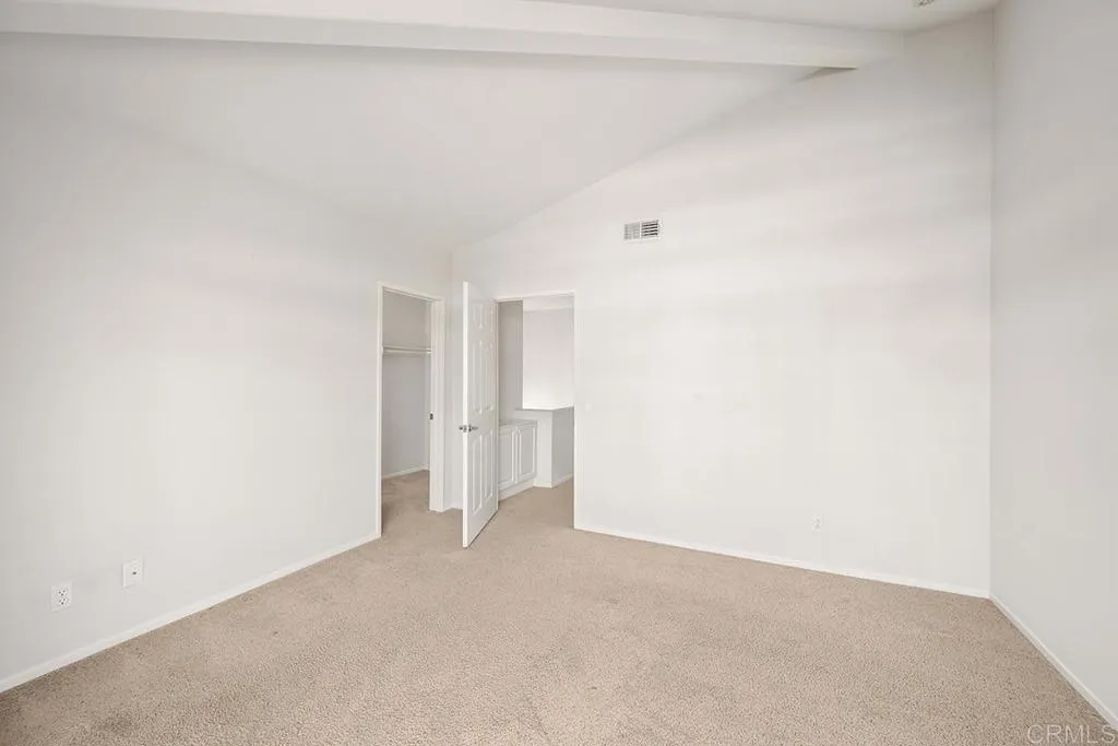 https://cdn.realtyfeed.com/cdn/127/306105590/c232c5ed29483b3c851ad9edd73e71d1.webp