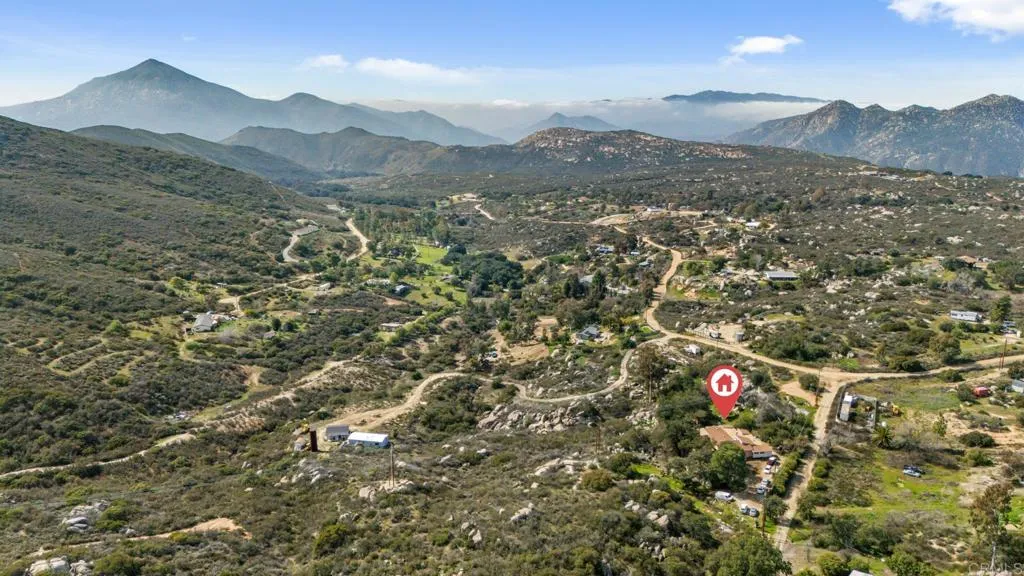 https://cdn.realtyfeed.com/cdn/127/306107376/1616792190889e9551fad17f02a107fc.webp