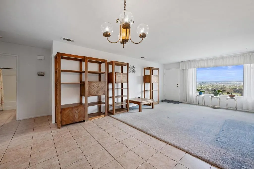 https://cdn.realtyfeed.com/cdn/127/306109759/c014aad5e8d8e31accaf2a9c536f58a6.webp