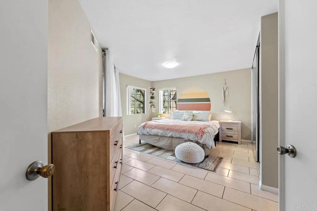 Photo #6: PTP2400994 Listing 