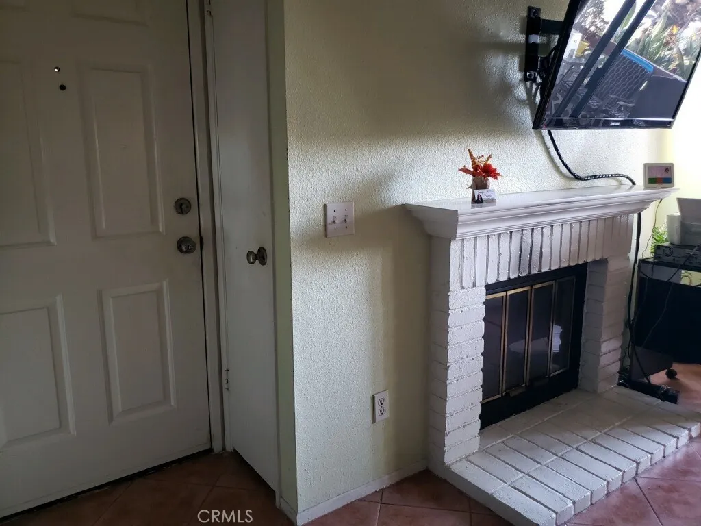 Photo #6: SW24037775 Listing 