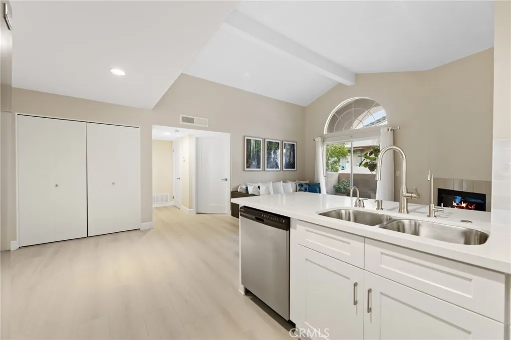 https://cdn.realtyfeed.com/cdn/127/306110962/d2f1a17a2120ec259f9cc94d92313517.webp