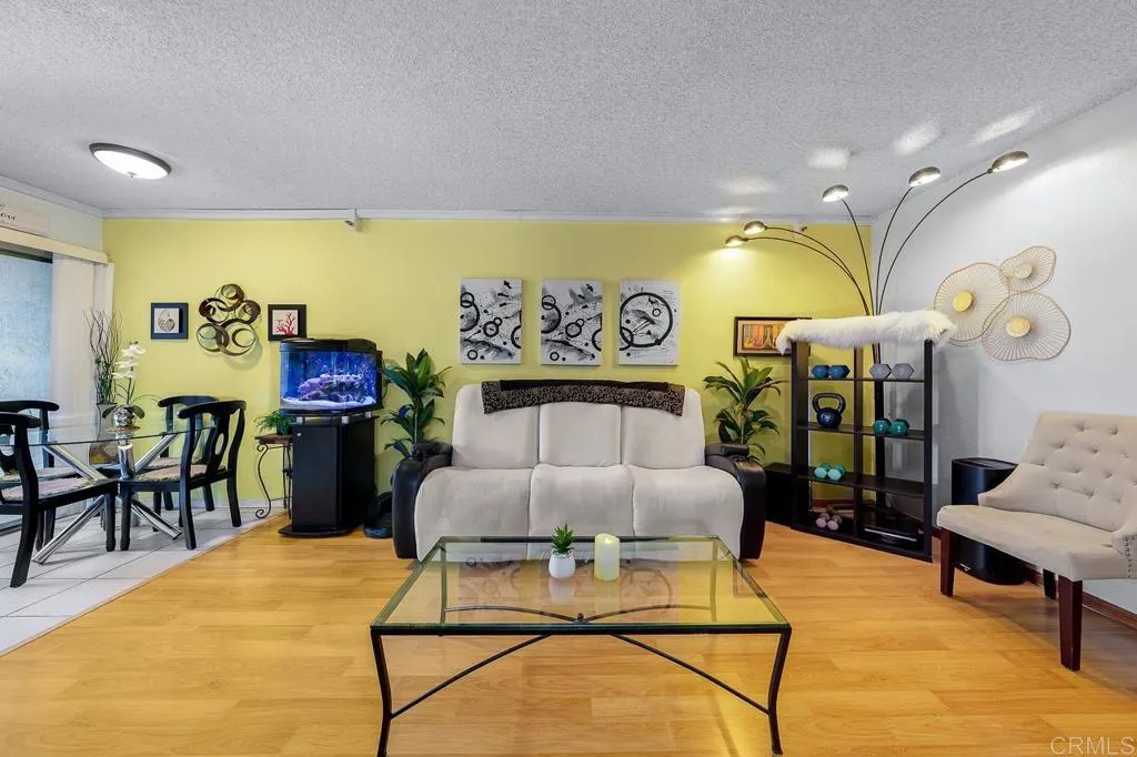 Photo #4: PTP2401048 Listing 