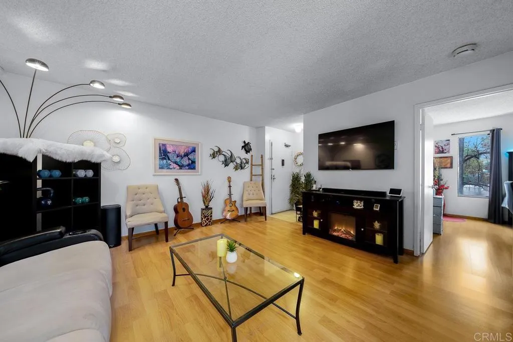 Photo #6: PTP2401048 Listing 