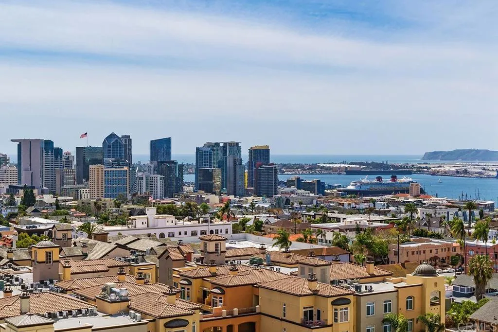 https://cdn.realtyfeed.com/cdn/127/306113247/1d859b14d1ca293ce92f75e20545c86c.webp