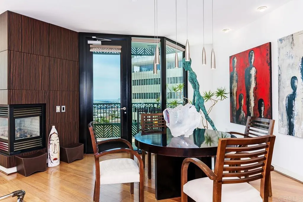 https://cdn.realtyfeed.com/cdn/127/306113247/aecb8838dde02013016cbb2cbc219203.webp