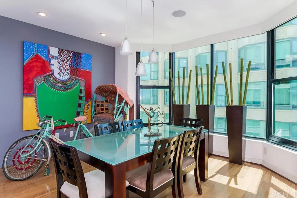 https://cdn.realtyfeed.com/cdn/127/306113247/cb8e8d65ffc6909779f4018dc342ed4b.webp