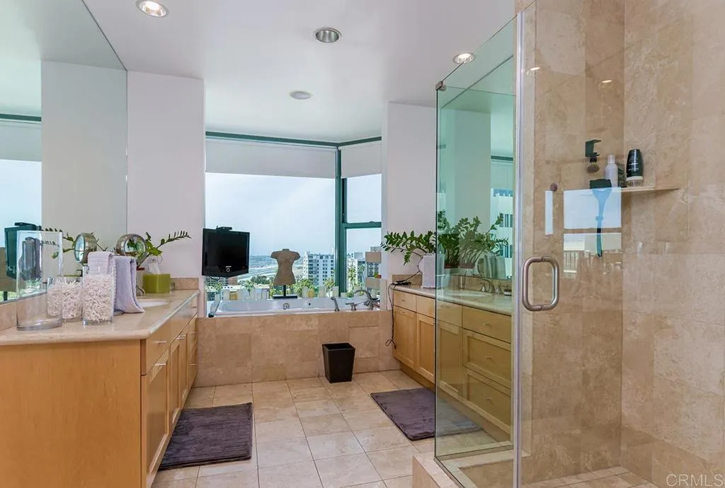 https://cdn.realtyfeed.com/cdn/127/306113247/dec35d9e5af04145da6f1a5b9e72a074.webp
