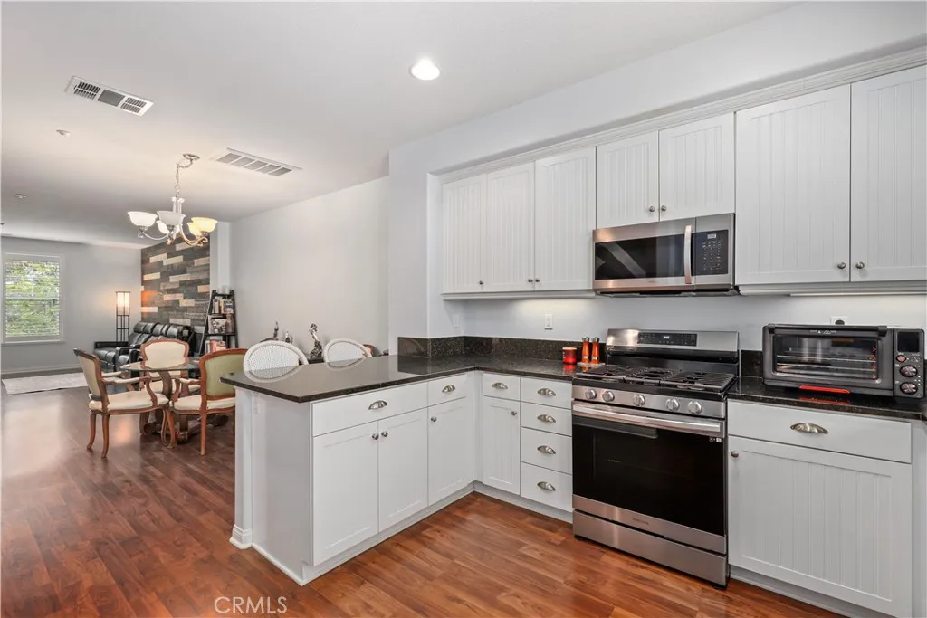 Photo #3: OC24025672 Listing 