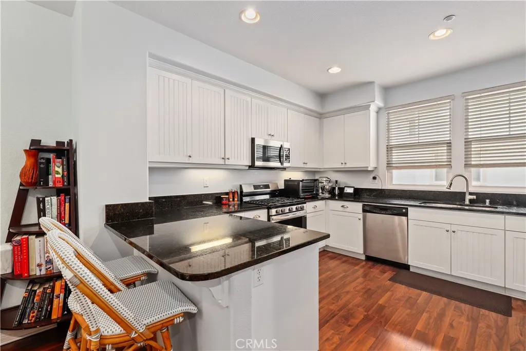 Photo #4: OC24025672 Listing 