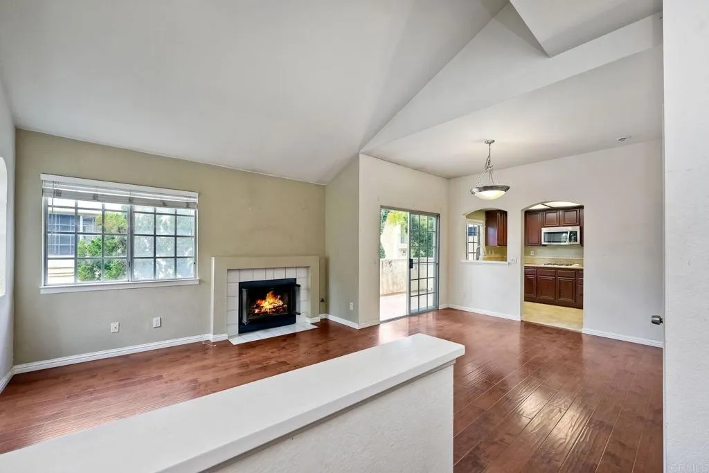 https://cdn.realtyfeed.com/cdn/127/306117051/27d4dda304ca0f063238556ab8cd393f.webp