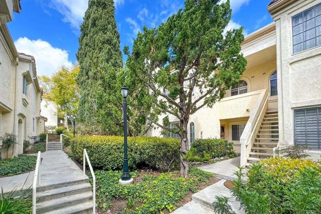 https://cdn.realtyfeed.com/cdn/127/306117051/6ce324e57c2ff99094df51b1cd682953.webp