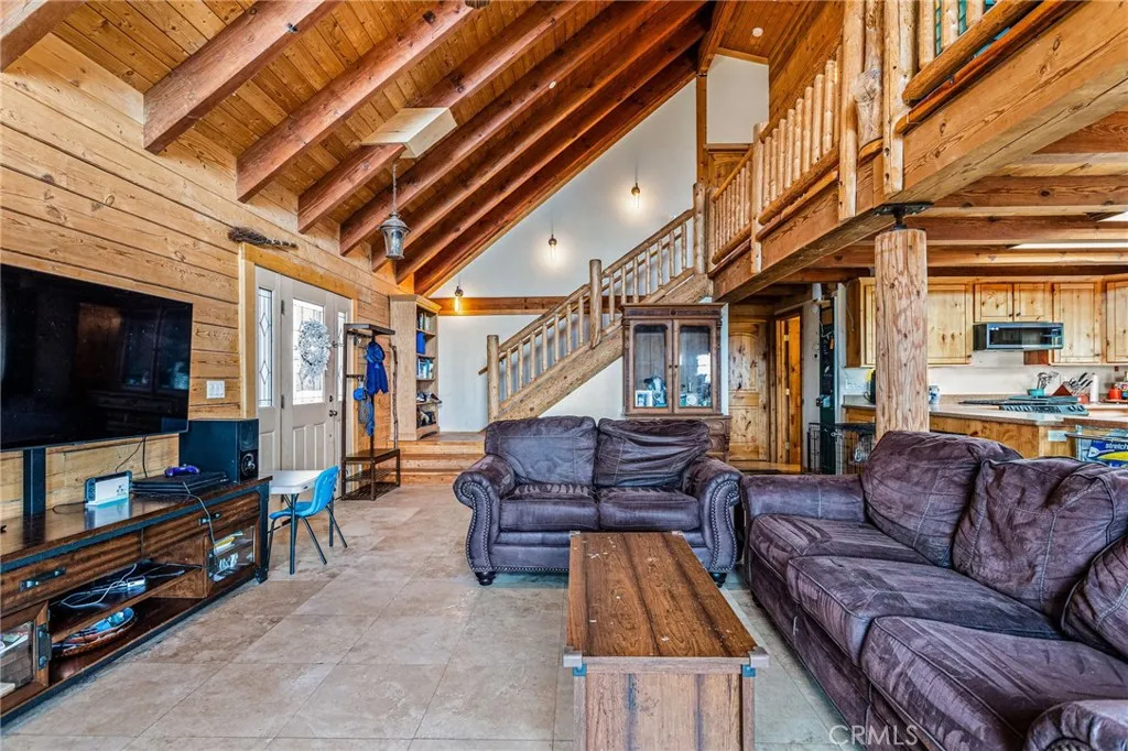 https://cdn.realtyfeed.com/cdn/127/306117788/21f7eaa218a57e269162cc74a3afbd93.webp