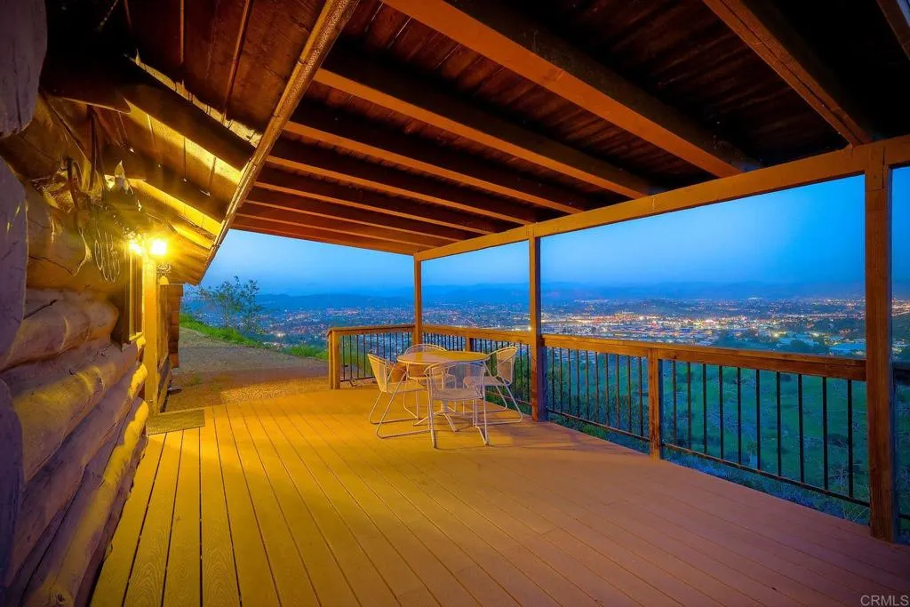 576 Camino De La Cima, San Marcos, CA, 92078