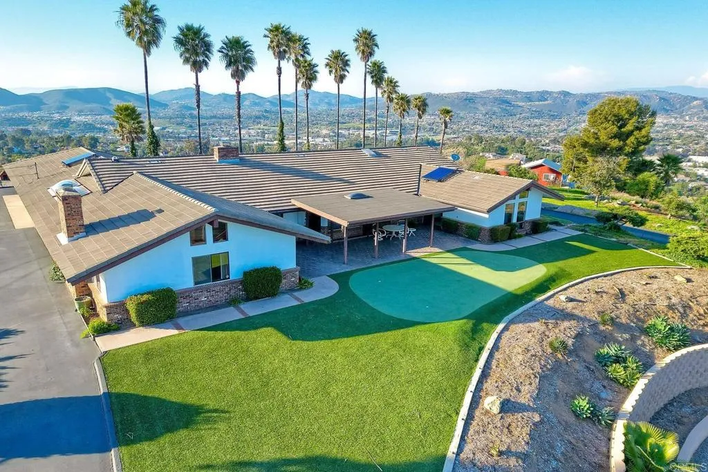 576 Camino De La Cima, San Marcos, CA, 92078