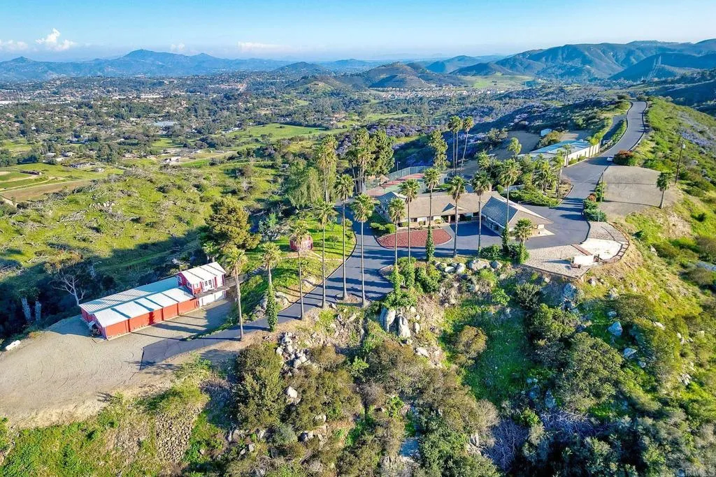 576 Camino De La Cima, San Marcos, CA, 92078