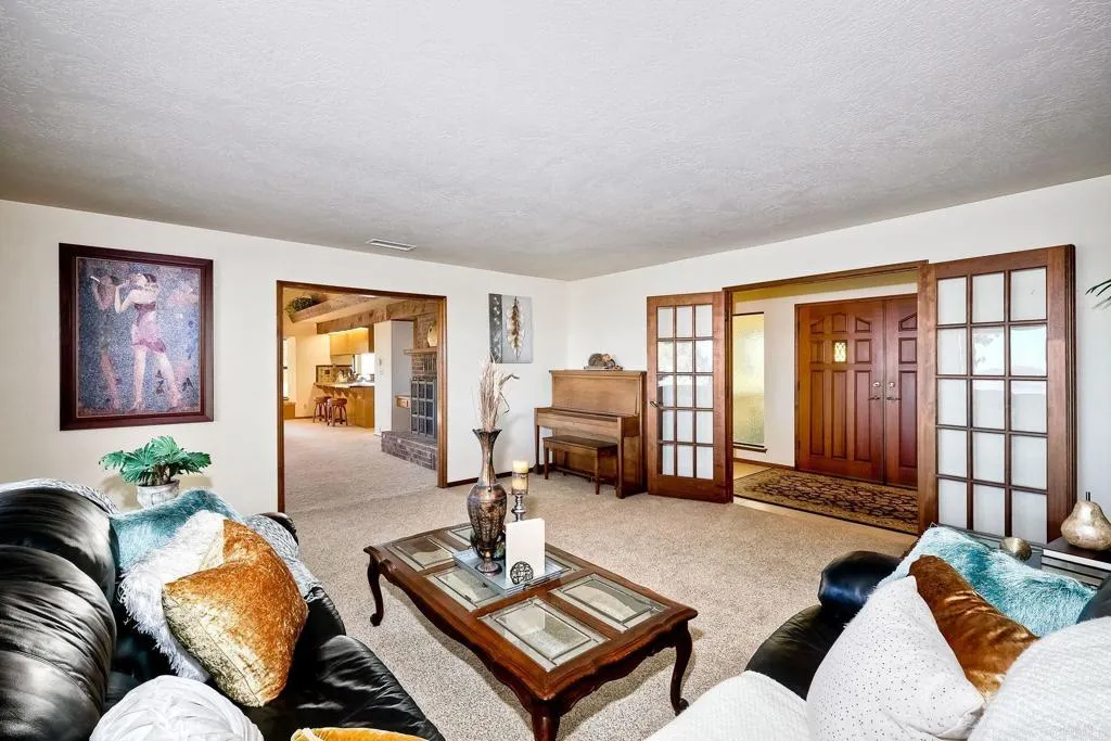 576 Camino De La Cima, San Marcos, CA, 92078