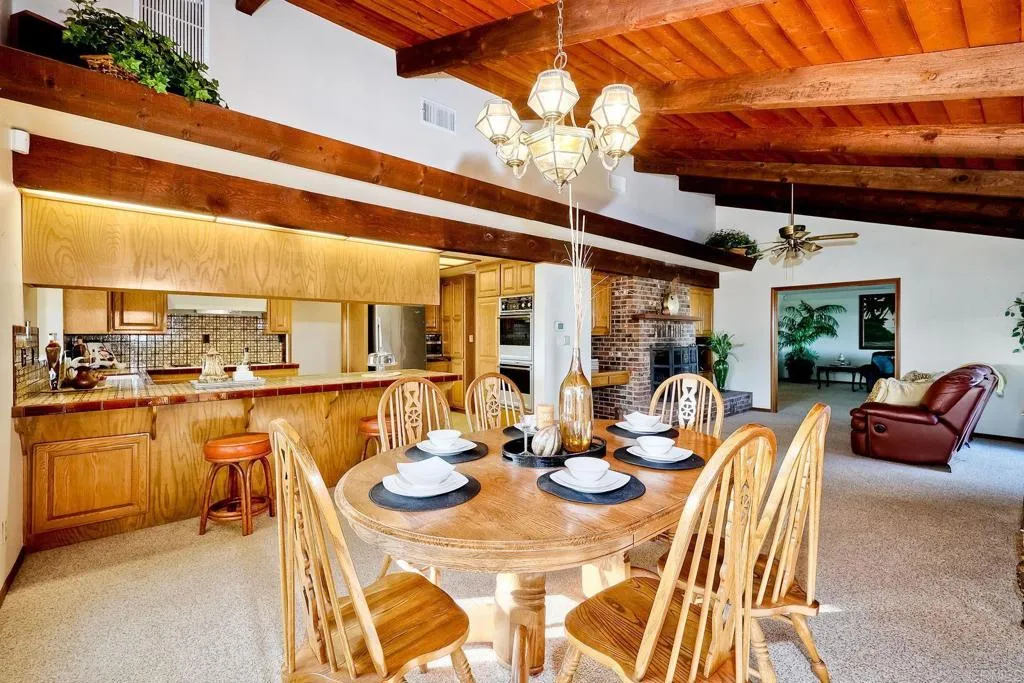576 Camino De La Cima, San Marcos, CA, 92078