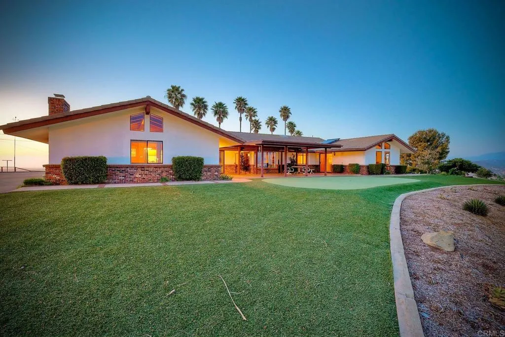 576 Camino De La Cima, San Marcos, CA, 92078