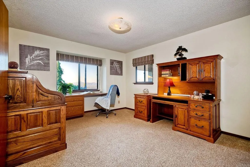 576 Camino De La Cima, San Marcos, CA, 92078