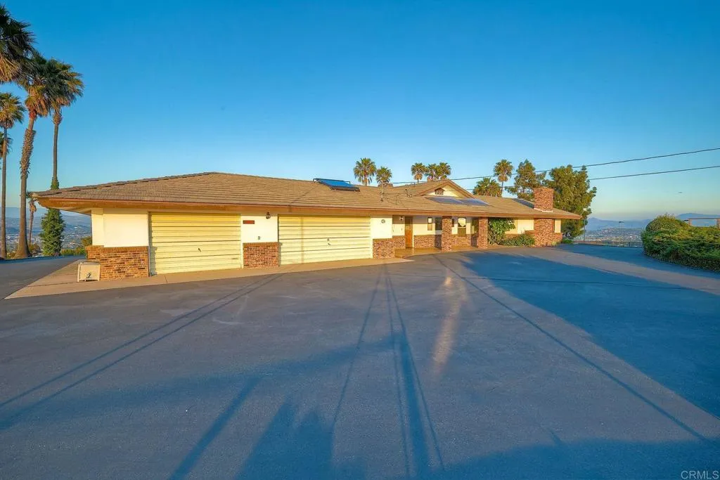 576 Camino De La Cima, San Marcos, CA, 92078