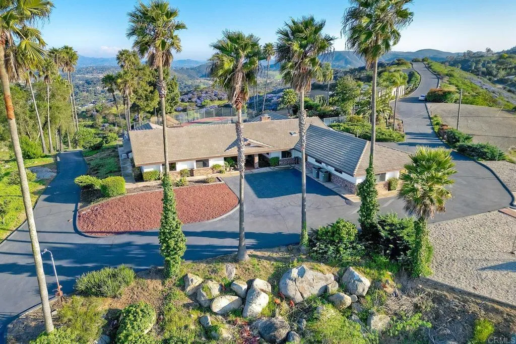 576 Camino De La Cima, San Marcos, CA, 92078