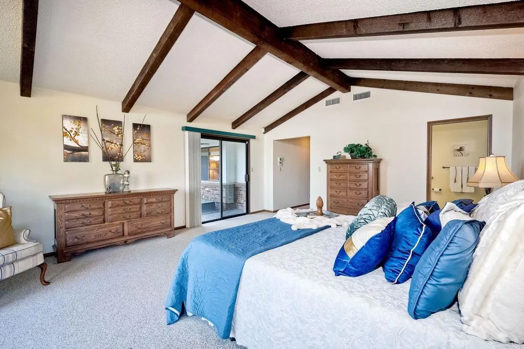 576 Camino De La Cima, San Marcos, CA, 92078