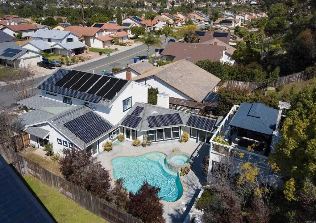 https://cdn.realtyfeed.com/cdn/127/306118408/3570750220721566d912cf087f4c1077.webp