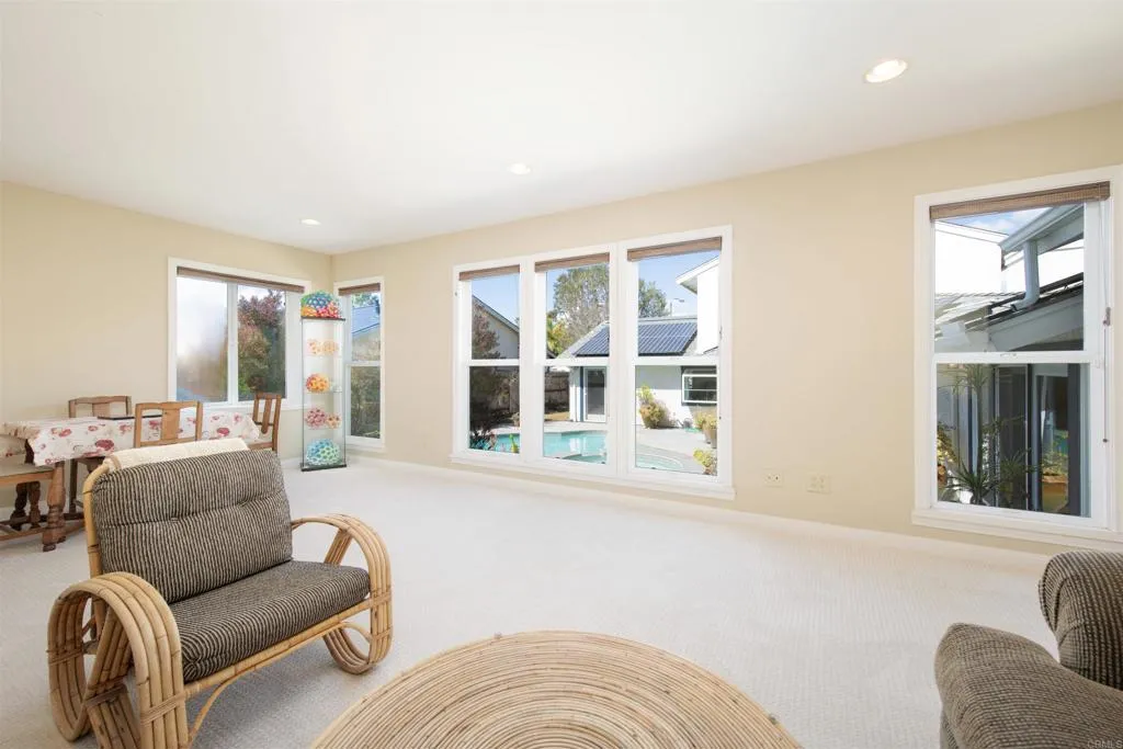 https://cdn.realtyfeed.com/cdn/127/306118408/8096f461e7c0e363430b0f99aab3b7eb.webp