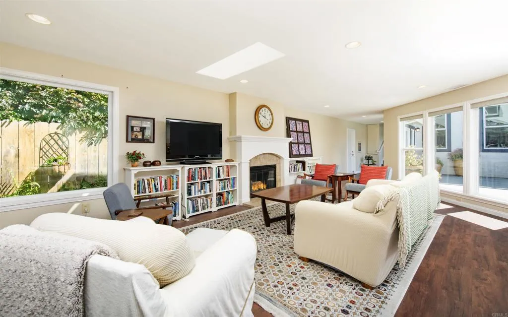 https://cdn.realtyfeed.com/cdn/127/306118408/8cb7530a40f0e51866ebd0aef253988b.webp