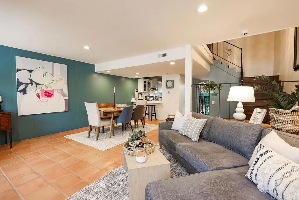 Photo #3: PTP2401282 Listing 
