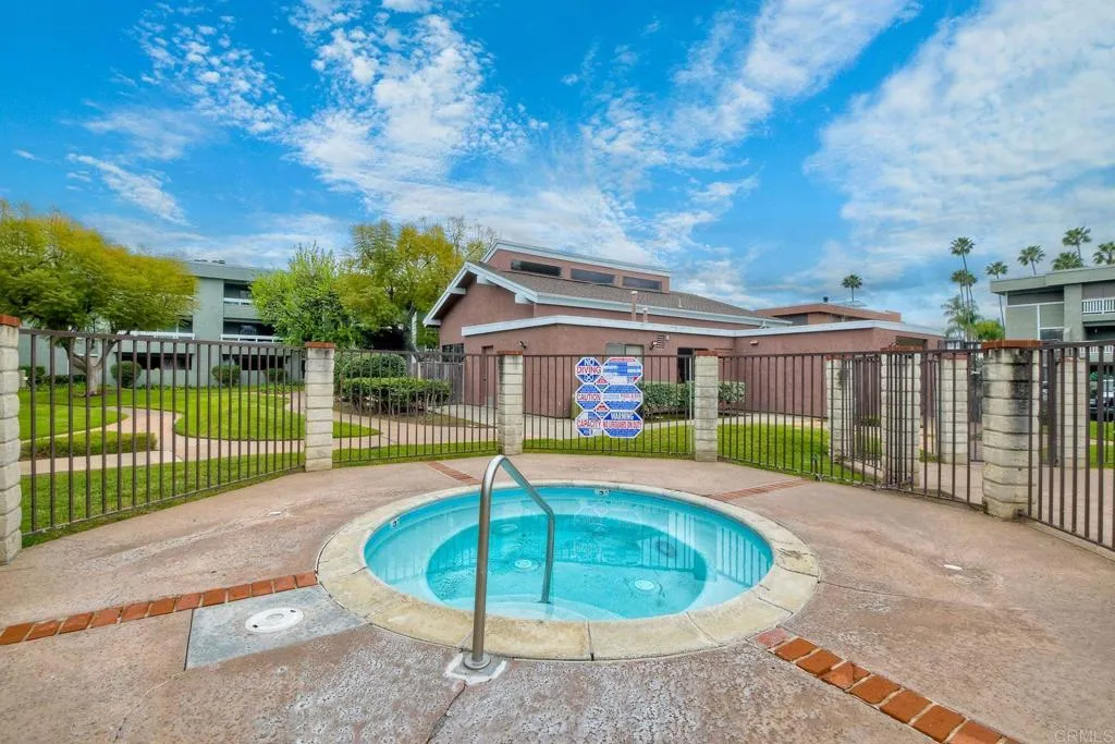 https://cdn.realtyfeed.com/cdn/127/306120385/34957785e8200af0359e7c6eb429ab82.webp