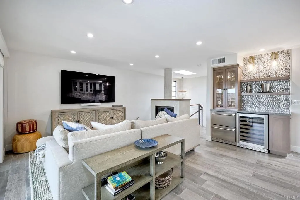 Photo #2: NDP2402078 Listing 