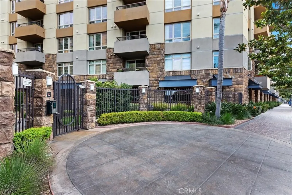 Photo #2: EV24050854 Listing 
