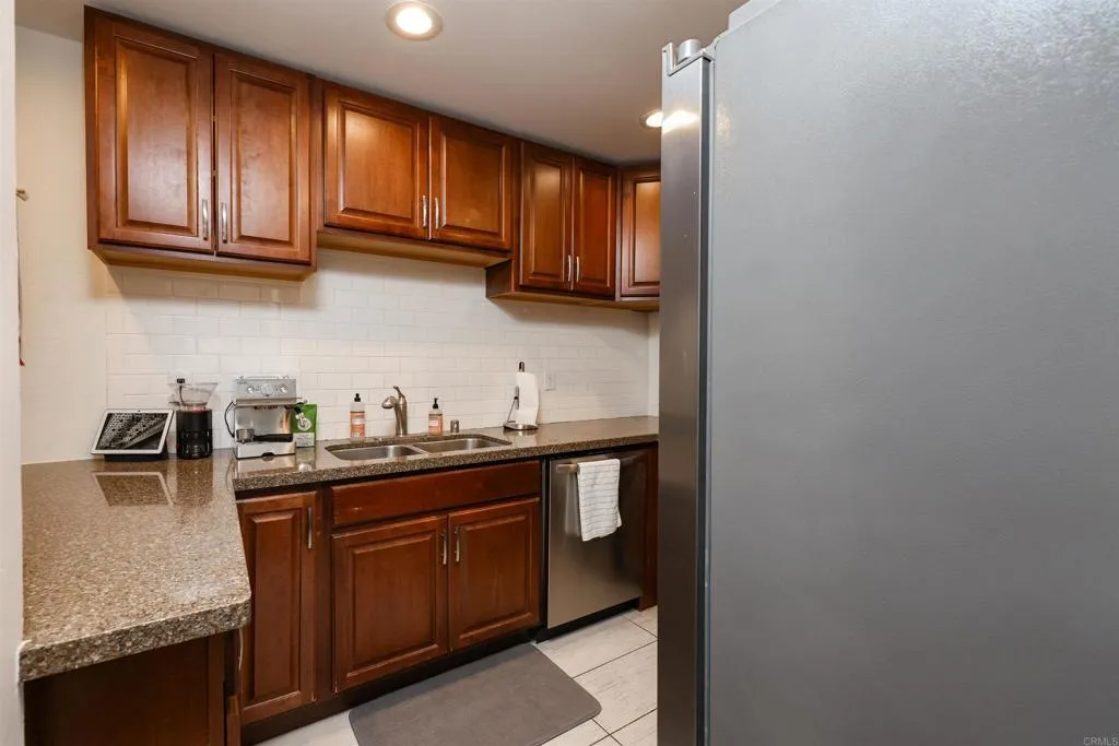 Photo #6: PTP2401630 Listing 