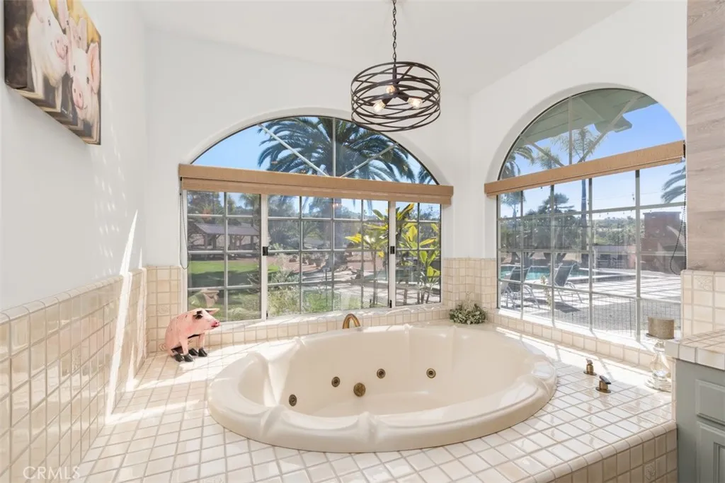 https://cdn.realtyfeed.com/cdn/127/306130734/0efeb0387626d9144b7df12391dc139e.webp