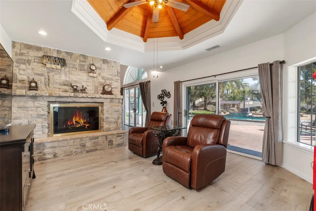 https://cdn.realtyfeed.com/cdn/127/306130734/20b59de8454cd33548139238a6872705.webp