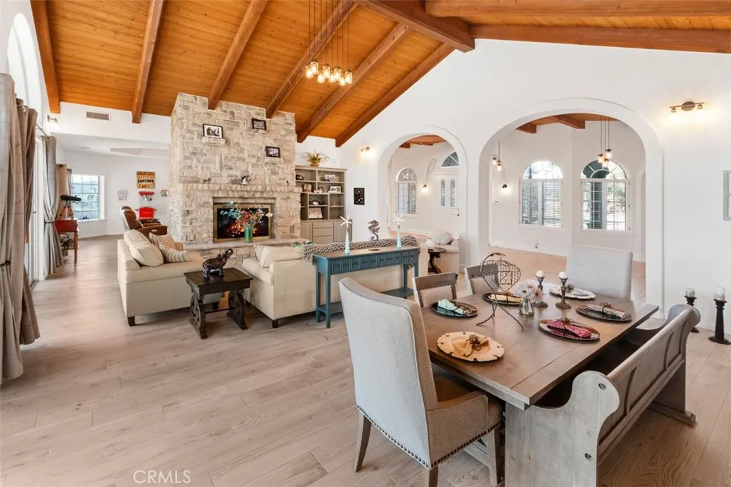 https://cdn.realtyfeed.com/cdn/127/306130734/2eab1cb1183cc90624a19b03537c5e83.webp