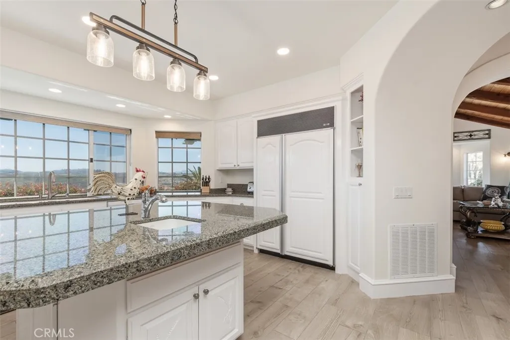 https://cdn.realtyfeed.com/cdn/127/306130734/44e751f87f9fdf8dda6f85018075b9e8.webp