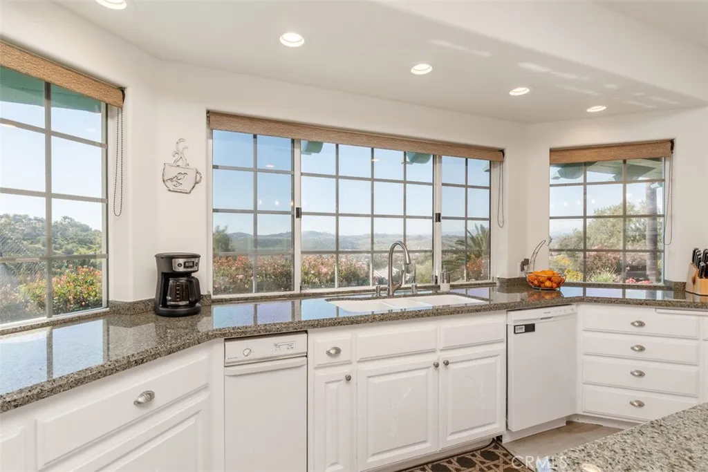 https://cdn.realtyfeed.com/cdn/127/306130734/4cbcd51e77ccc25d331c398b51e9fc03.webp