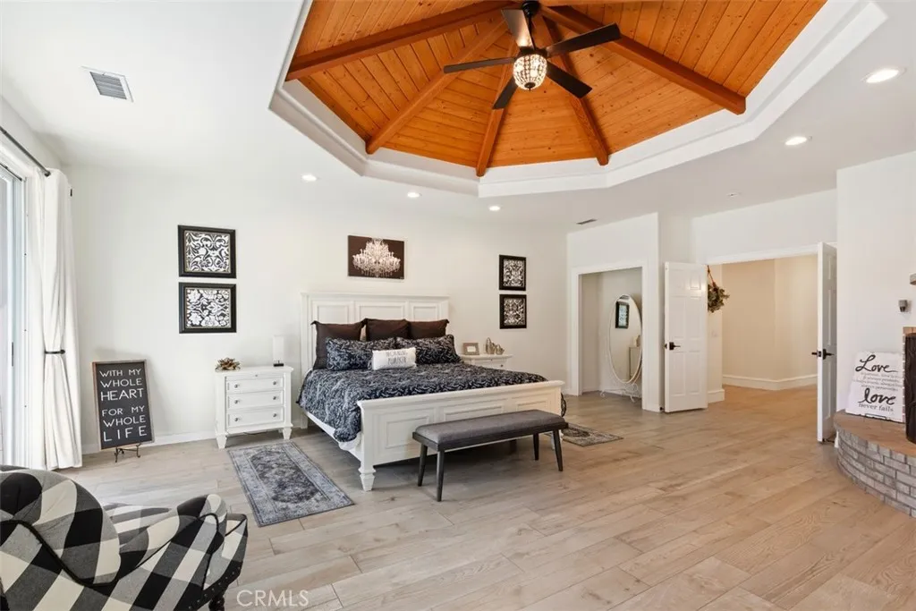 https://cdn.realtyfeed.com/cdn/127/306130734/6f9ed47daeaa819911c88e891c4b6537.webp