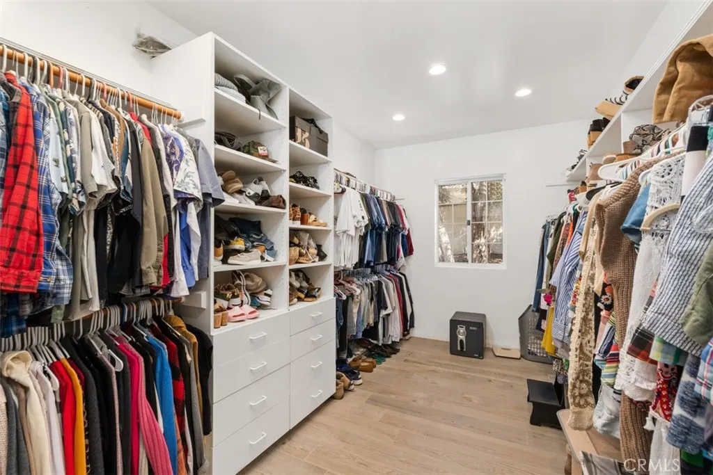 https://cdn.realtyfeed.com/cdn/127/306130734/7008a75536790b6a7ec76799741bf07f.webp