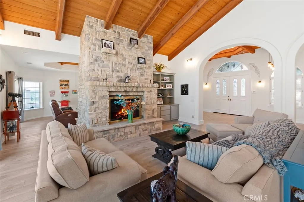 https://cdn.realtyfeed.com/cdn/127/306130734/72f3b9c151d31976ec2977c2ea292637.webp